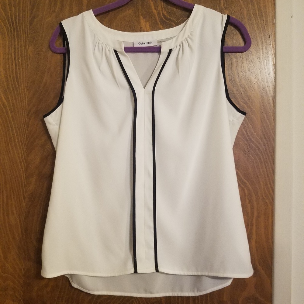 Calvin Klein white sleeveless blause size medium